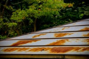 屋根材別　劣化の症状をご紹介！適切にメンテナンスすることが大切です