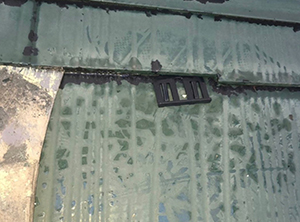 貫板交換・屋根防水塗装工事　タスペーサー取り付け