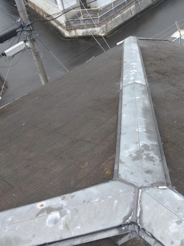市原市でスレート屋根の貫板交換工事の施工後写真