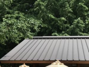 屋根のカバー工法に適した屋根材とは？その理由を解説