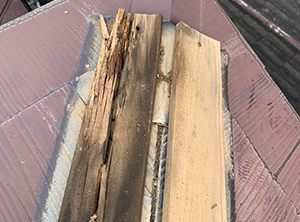 東金市で屋根塗装と貫板交換工事　既存板金・貫板撤去