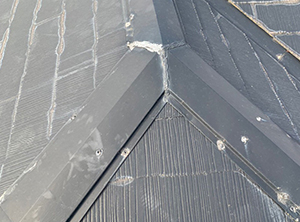 袖ヶ浦市の屋根重ね葺き工事　施工前写真