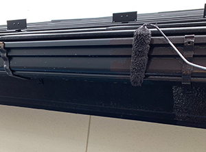 袖ヶ浦市の外壁塗装・幕板板金設置工事　雨樋・鼻隠し塗装