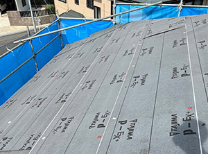 羽生市でカバー工法（屋根重ね葺き）の屋根修理　防水シート新設