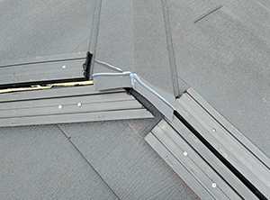 鴻巣市で屋根葺き替え工事　貫板・棟板金設置